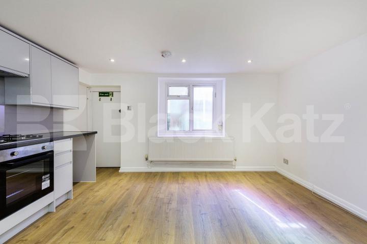 Rent includes gas electric & water - mins to tube and shops   Parkway, Camden / Regents Park